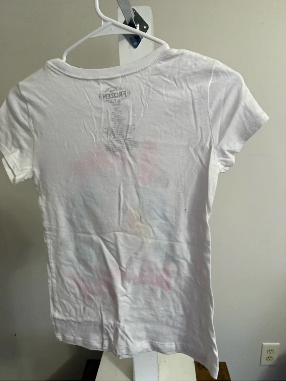 NWT Disney Frozen “I Love Warm Hugs” Tee Shirt